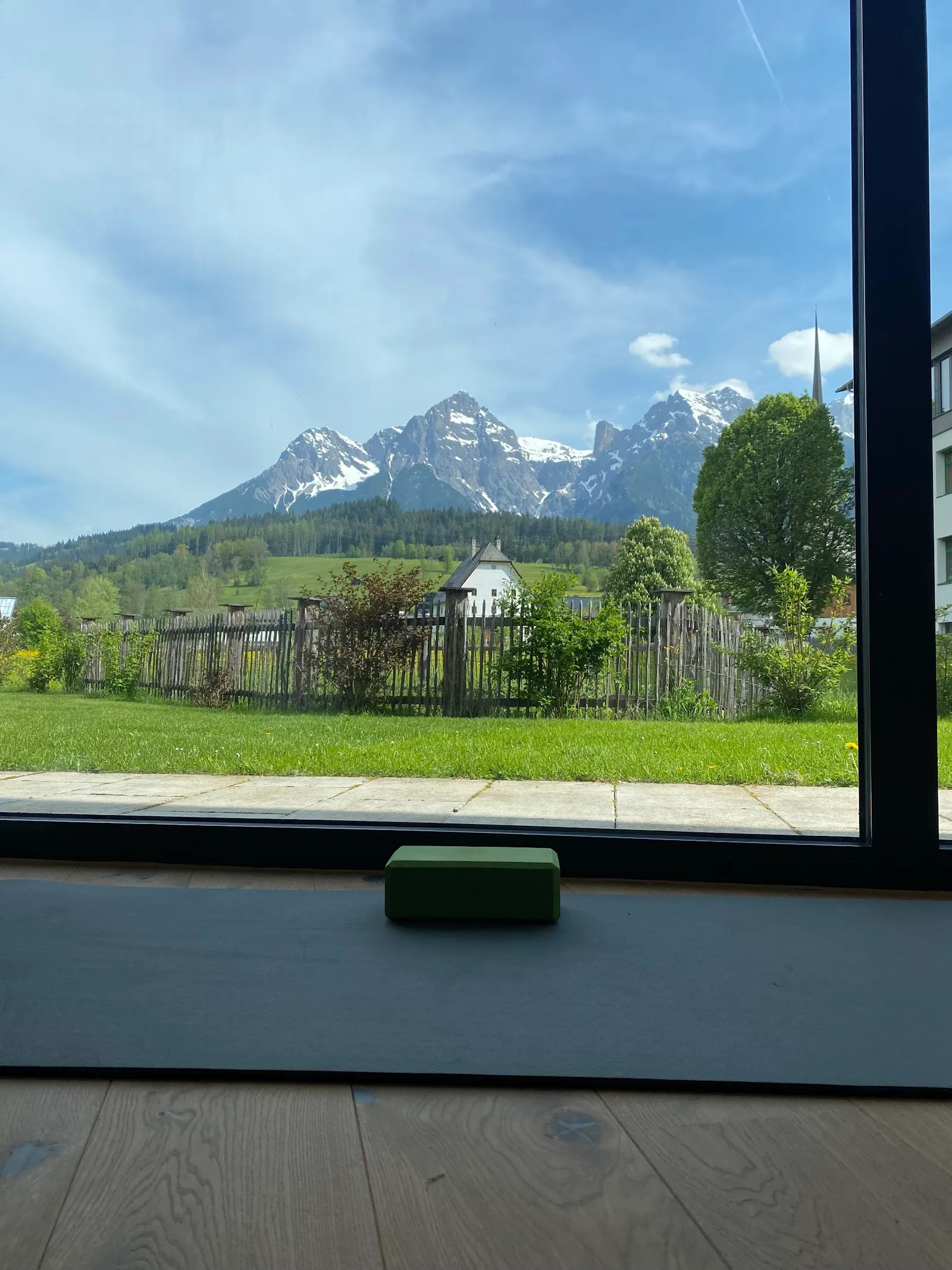 Katja Bienzeisler — yoga-studio in München — 3