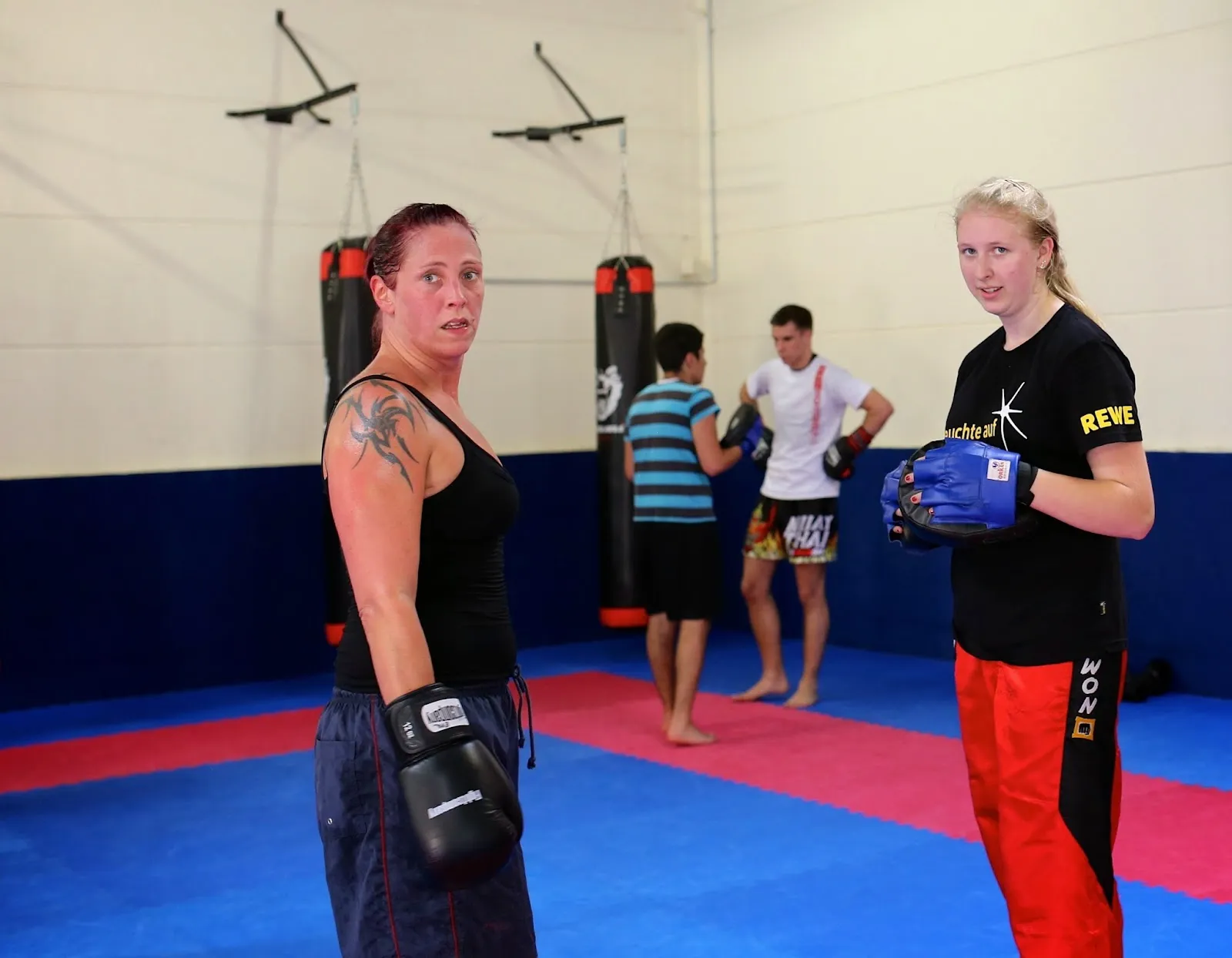 Rheinfighters UG Kampfsportschule — boxen-studio in Neuehrenfeld, Köln — 2