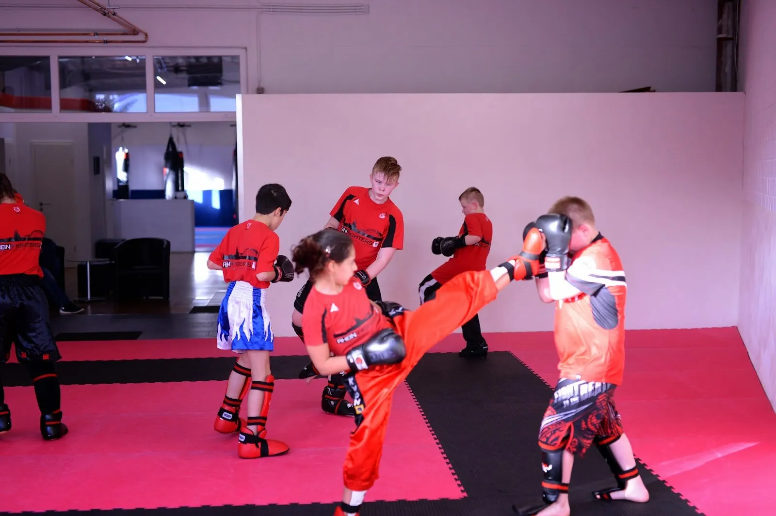 Rheinfighters UG Kampfsportschule — boxen-studio in Köln — 5