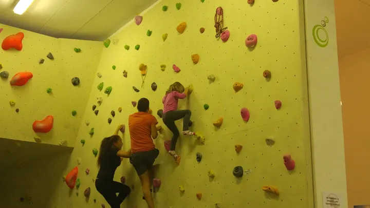 Can Bombo, el teu Rocòdrom a Olot. — boulder-studio en Olot — 5