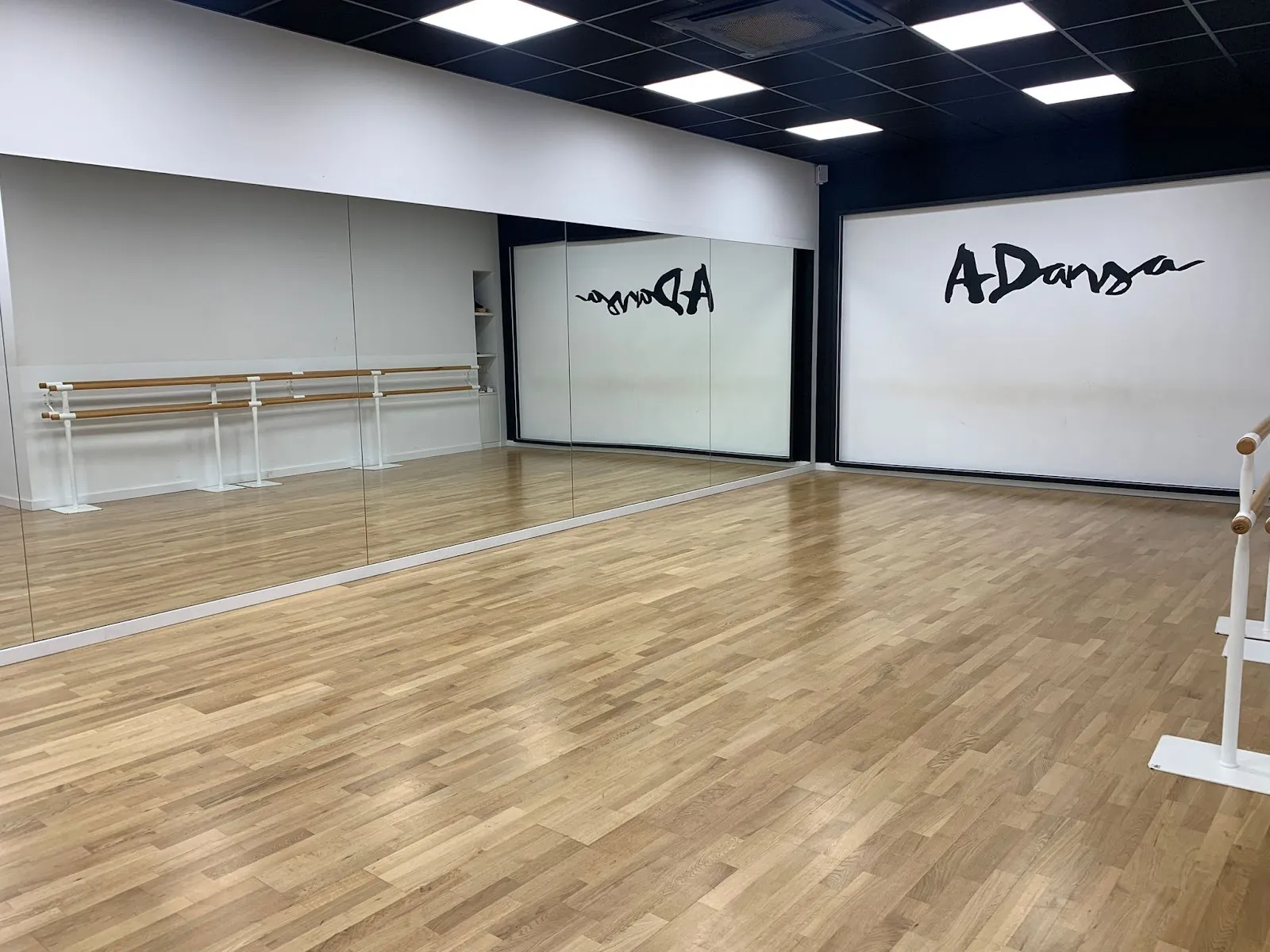 Adansa — baile-studio en Sant Feliu de Llobregat — 3