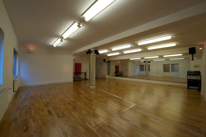 Step By Step - Institut für Tanz und Bewegung — tanz-studio in Bramfeld, Hamburg — 2