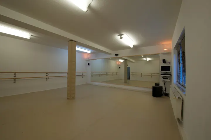Step By Step - Institut für Tanz und Bewegung — tanz-studio in Hamburg — 4