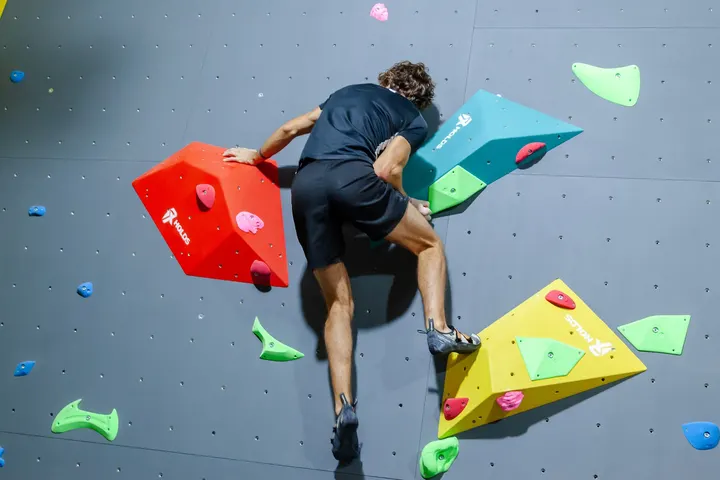 Ongravity Climbing Indoor Center | Rocódromo y Escalada — Escalada en Corralejos, Madrid