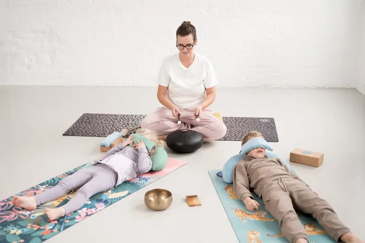 Mandy Dröseler Physioyoga Berlin — hot yoga-studio in Berlin — 3