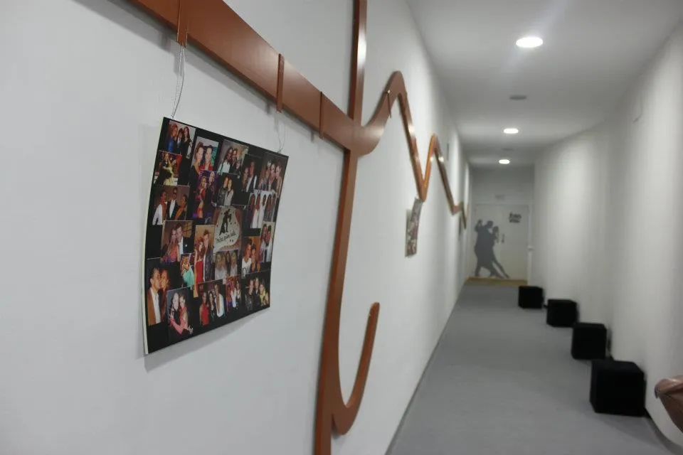 Escuela De Baile Hermanos Agramunt — baile-studio en Manises — 3