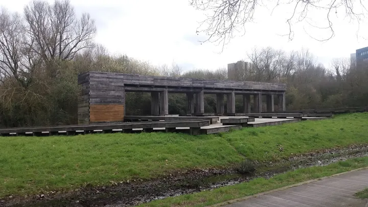 Piscine de la Petite Amazonie — studio à Nantes — 5