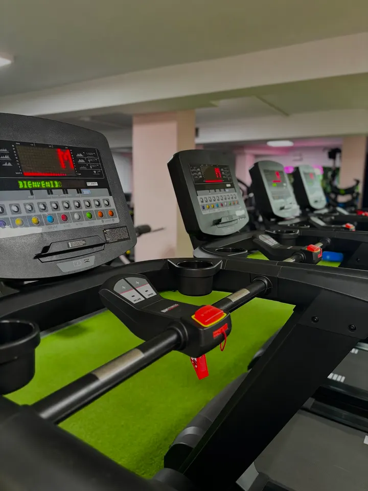 Empower Gym Girl Club - Gimnasio Mujeres — Estudio de fitness en Duggi, Santa Cruz de Tenerife