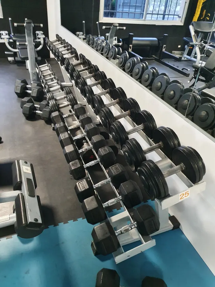 Gym'fit — salle de fitness-studio aux Mauniers, La Farlède — 3