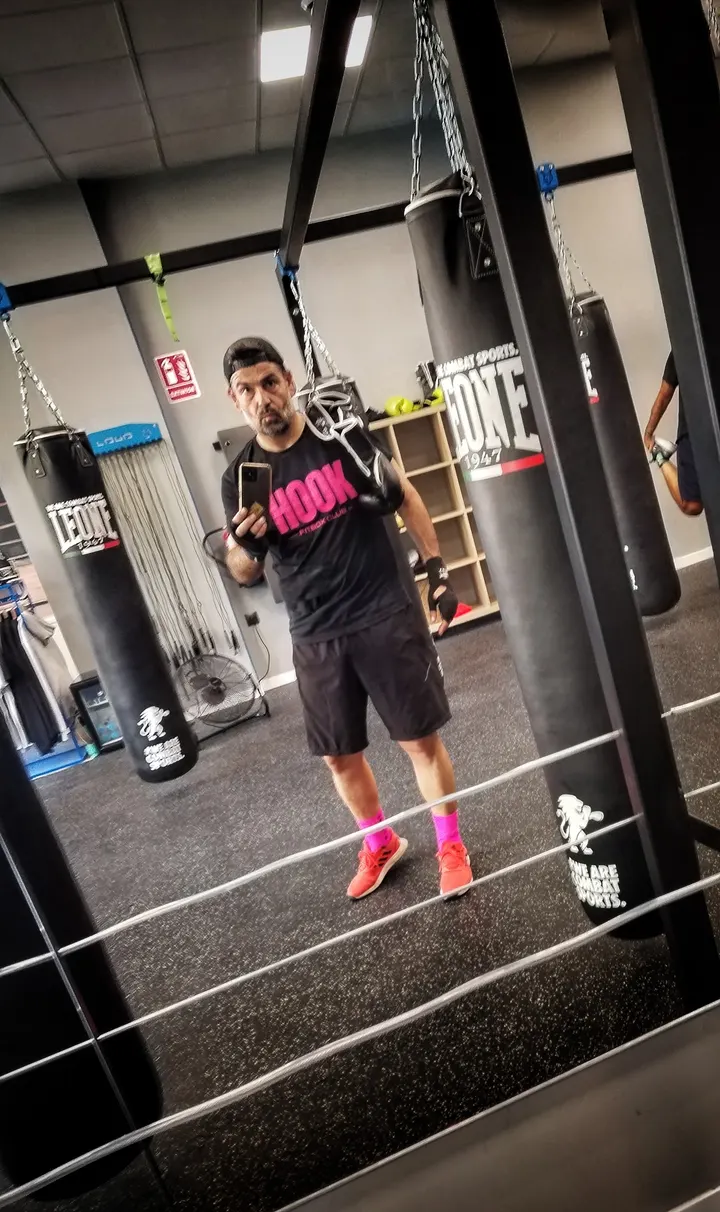 Hook FitBox Club Los Bermejales — boxeo-studio en Elcano-Los Bermejales, Sevilla — 3