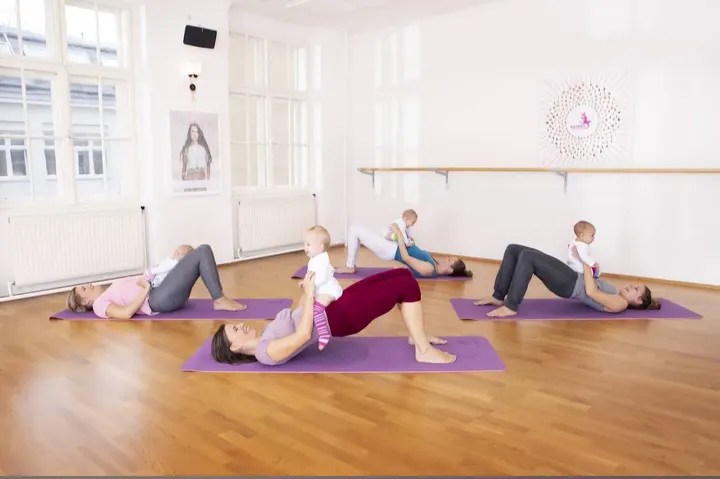 Kangatraining Berlin - Sport und Tanz mit Baby — bootcamp-studio in Berlin — 4
