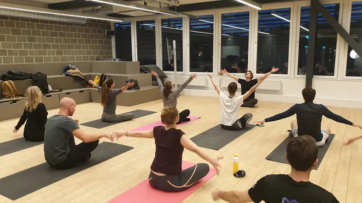 Yoga med Dag — yoga-studio i Stockholm — 4