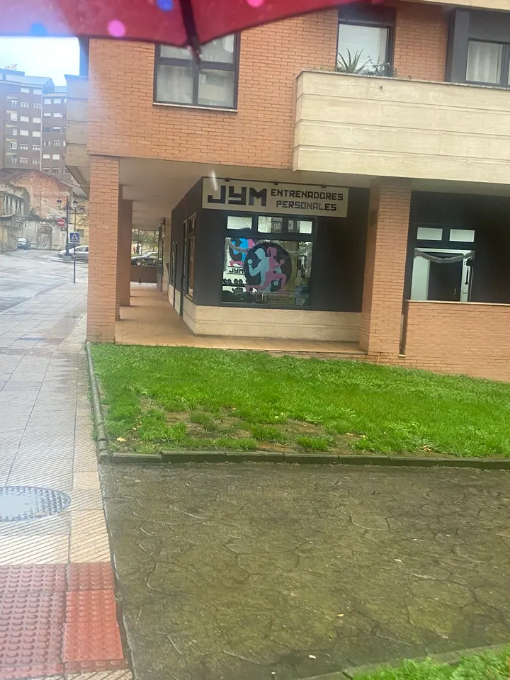 JYM Entrenadores Personales — entrenamiento personal-studio en Centro Este, Oviedo — 2