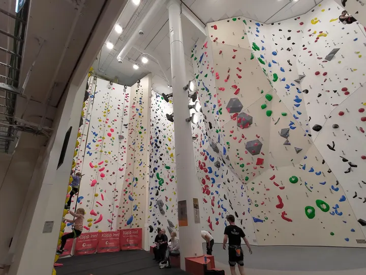 Moments Climbing Holding 2 — klatring-studio i Molde — 4