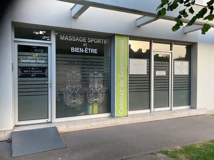Asana Yoga 43 Rue Chabaud — Yoga à Quartier Centre Ville, Reims