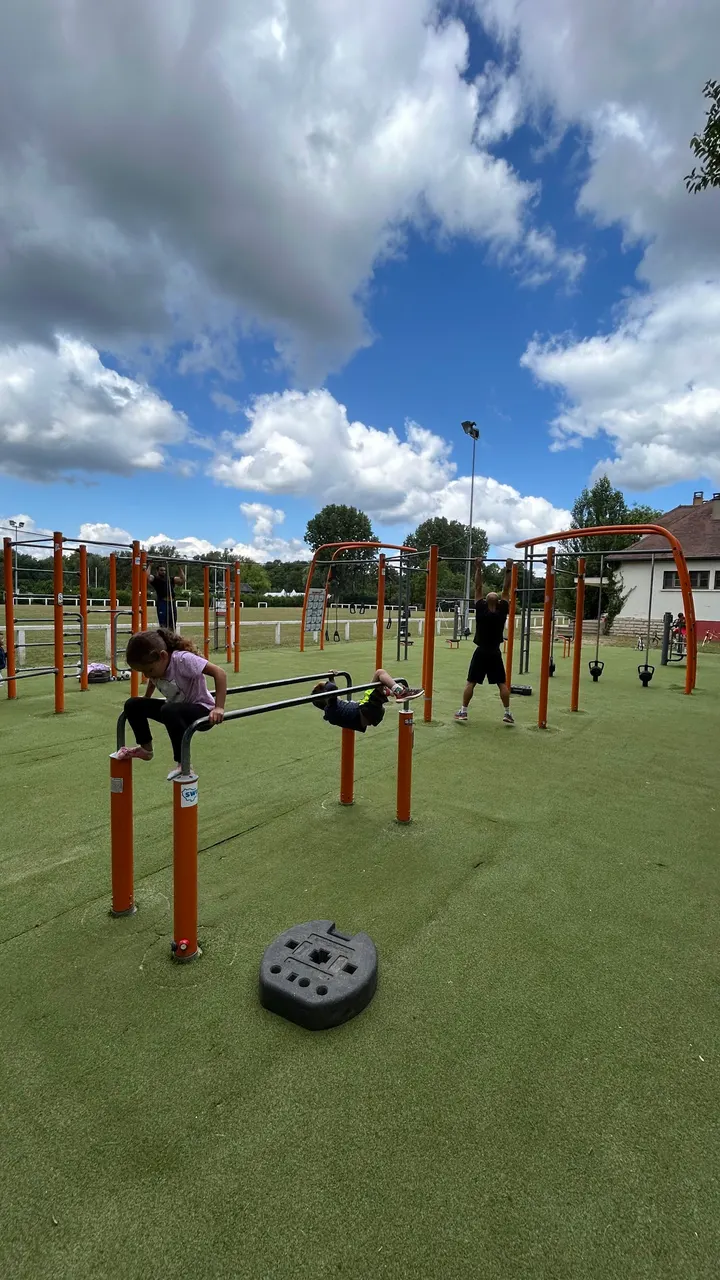 Parc de Street Workout — Salle de fitness à Village Bords de Seine, Rueil-Malmaison