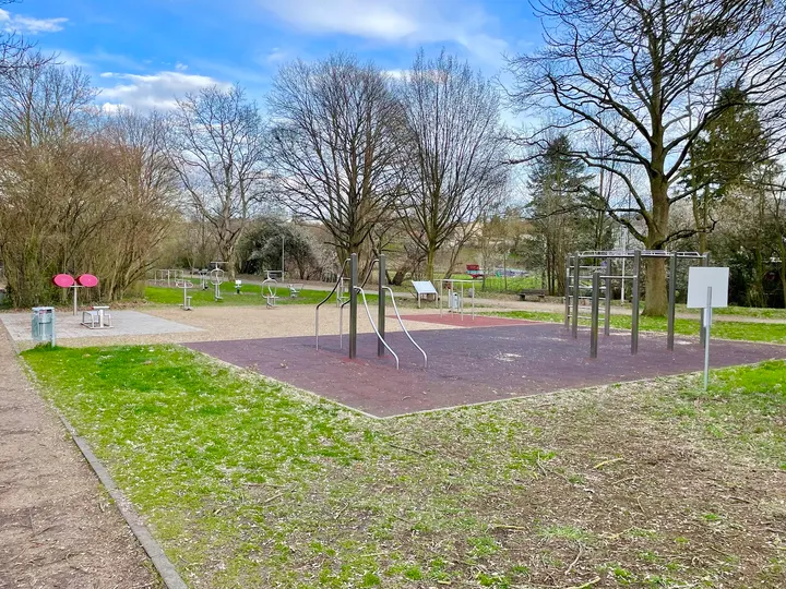 Eberstädter Bewegungspark Modauzirkel Modaubrücke — calisthenics-studio in Darmstadt — 5