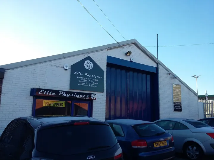 Elite Physiques Gym Personal Trainer Weight Training — pt studio in Blackburn — 5