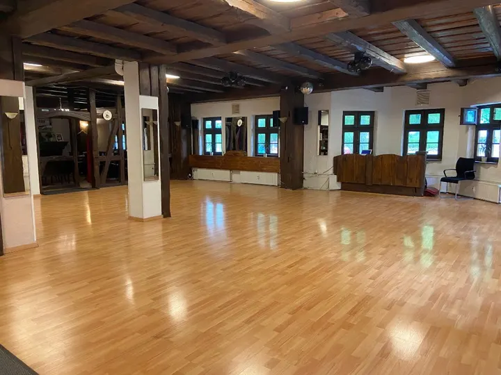 Tanzstudio - Hellersdorff — Dance in Hellersdorf, Berlin