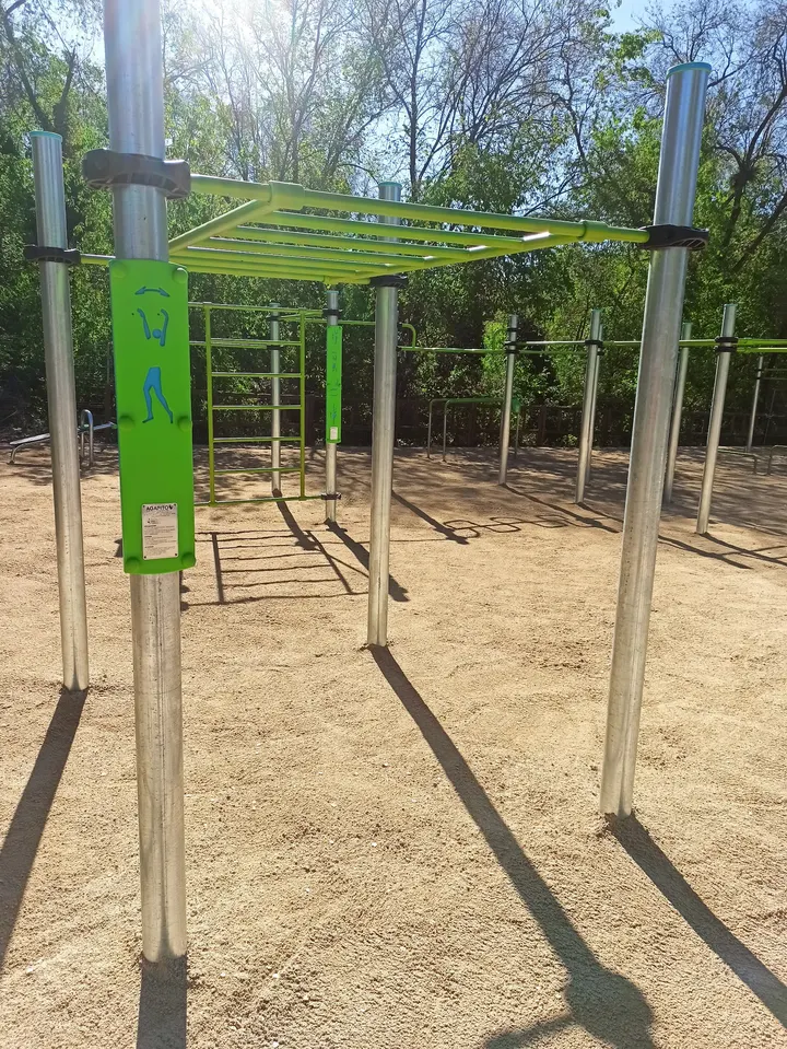 Parque Calistenia Fuente Cisneros — calisthenics-studio en Alcorcón — 4