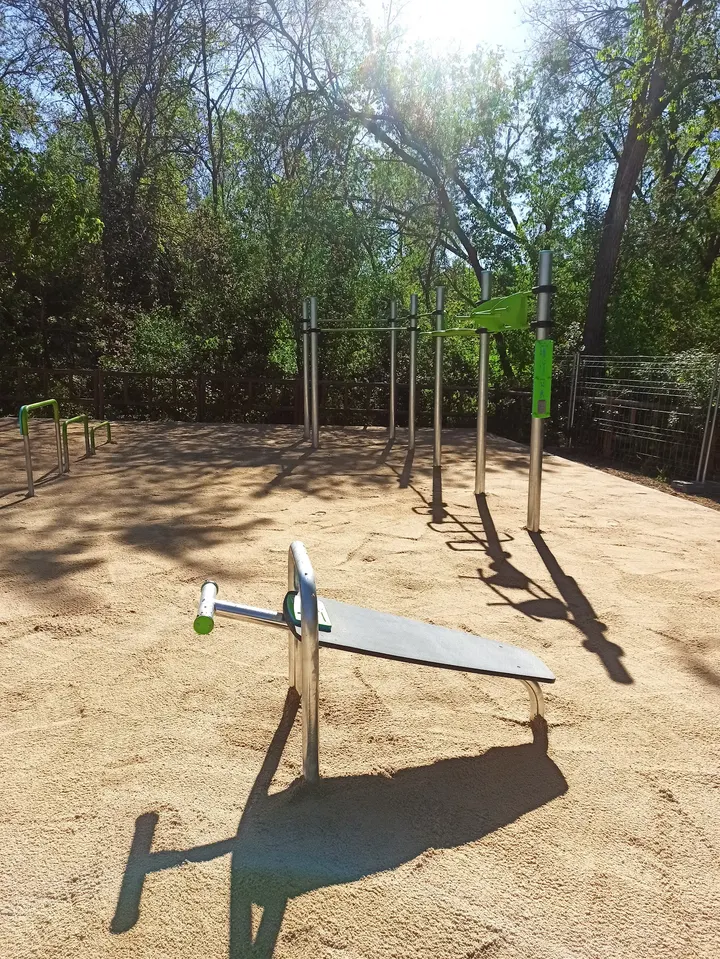 Parque Calistenia Fuente Cisneros — calisthenics-studio en Alcorcón — 5