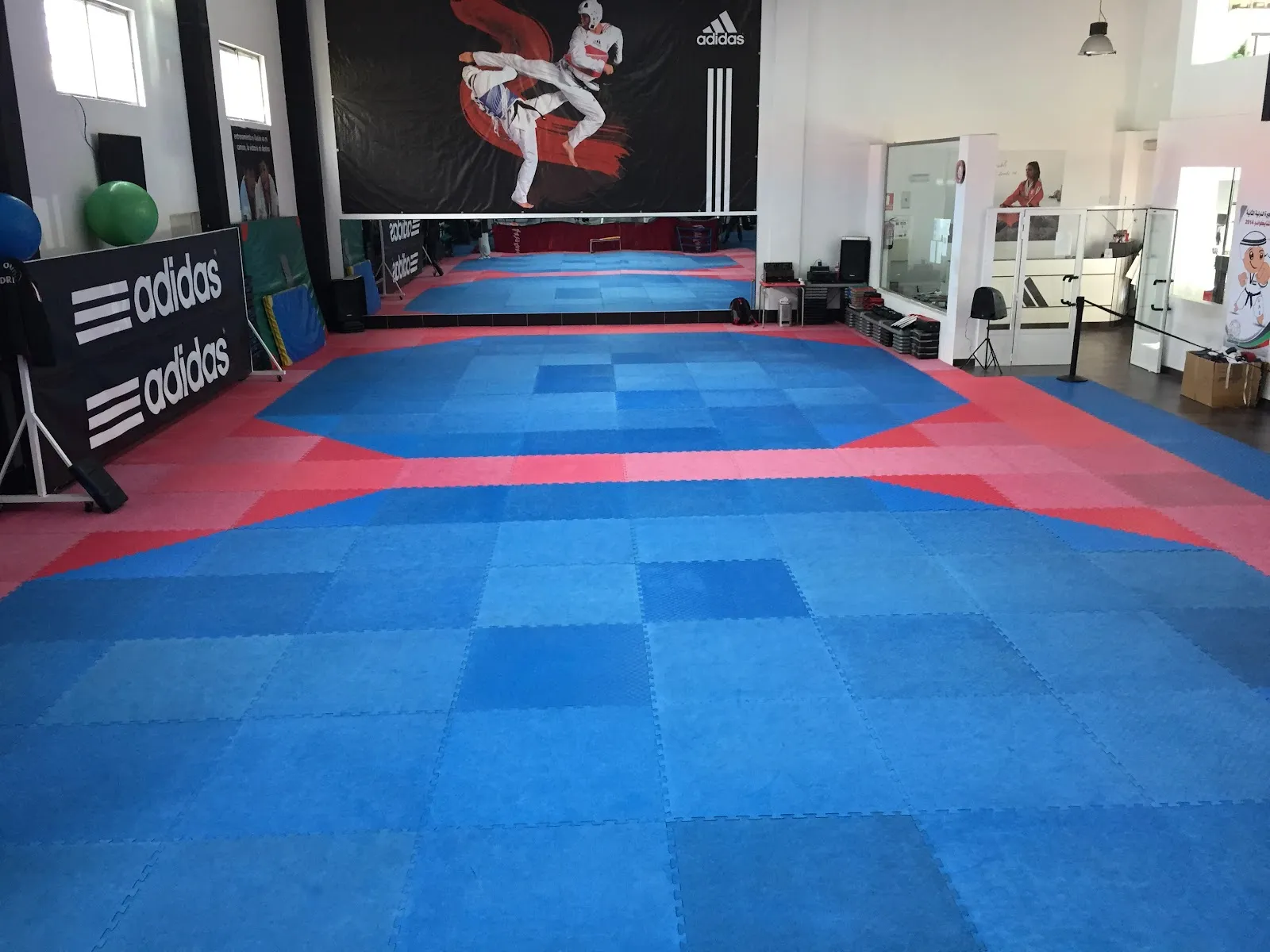 Centro Deportivo Alcalá by Adidas — estudio de fitness-studio en Virgen del Val, Alcalá de Henares — 2