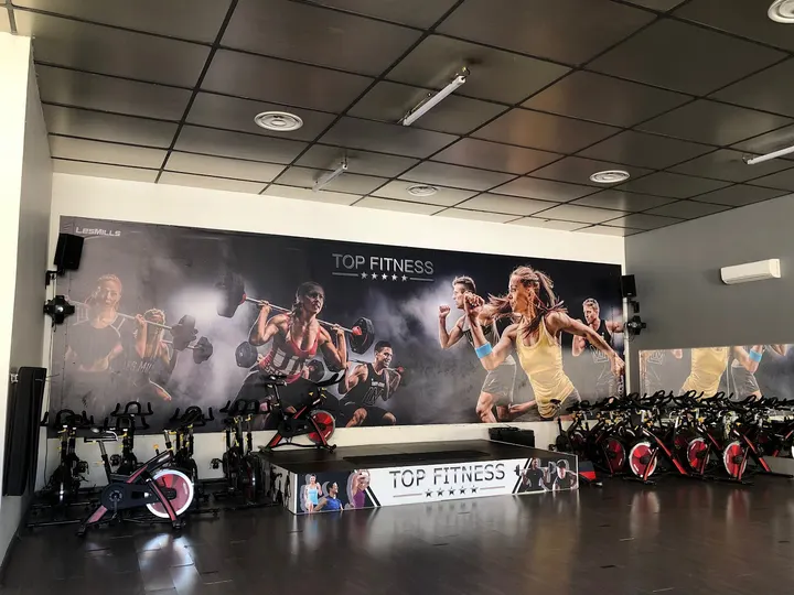 Top Fitness — salle de fitness-studio à Vienne — 3