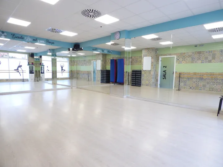 LEGANESDANZA — baile-studio en Escritores, Leganés — 2