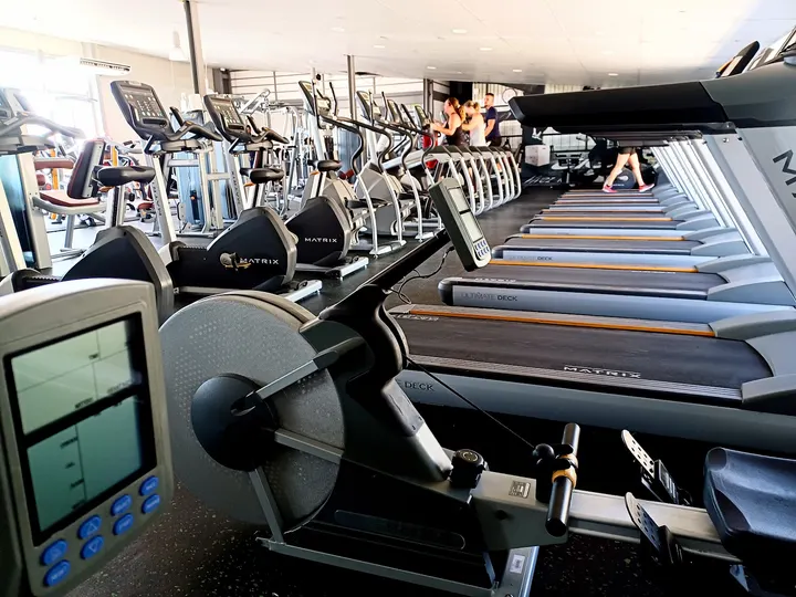 GIANT-FIT VOLX — salle de fitness-studio à Volx — 4