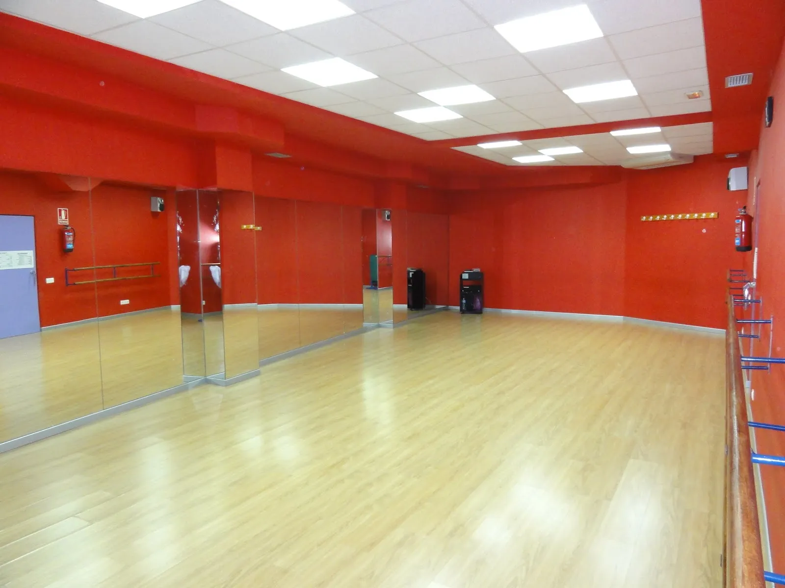 ACADEMIA DE BAILE RAQUEL GÓMEZ — baile-studio en Salamanca — 3