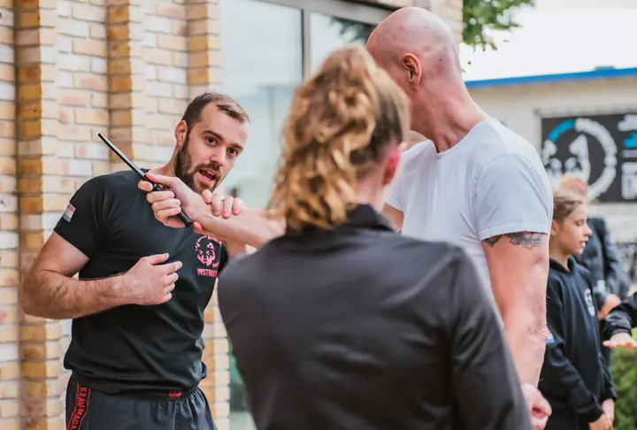 Krav Maga Deventer — Vechtsport in Oranjekwartier, Deventer