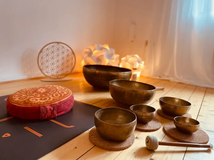 YogaStudio GlücksRaumGefühl Yoga mit Anjana Vera — yoga-studio in Lämmchesberg, Kaiserslautern — 3
