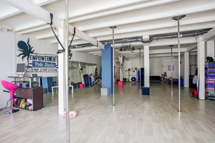 Empowerment Pole Studio Rueil — pole fitness-studio à Village Jonchère-Malmaison-Saint-Cucufa, Rueil-Malmaison — 2