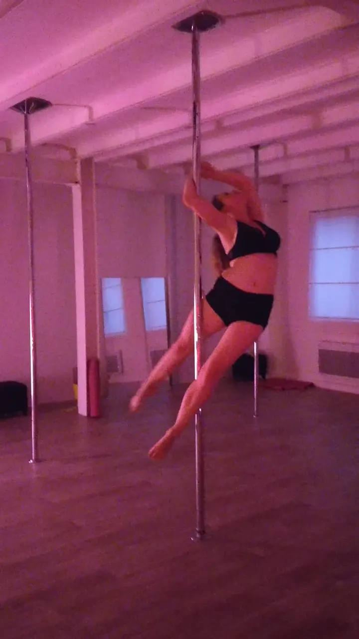 Empowerment Pole Studio Rueil — pole fitness-studio à Village Jonchère-Malmaison-Saint-Cucufa, Rueil-Malmaison — 3