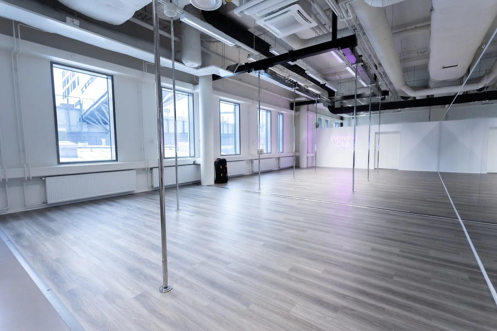 Epic Training Center — pole fitness-studio – Helsinki — 3
