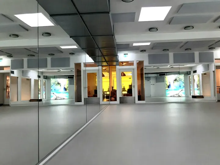 Bikram yoga Duesseldorf — Yoga in Pempelfort, Düsseldorf