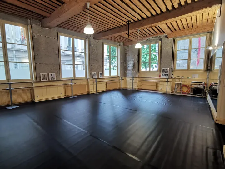 ACADEMIE DE BALLET NINI THEILADE — danse-studio à Lyon — 4