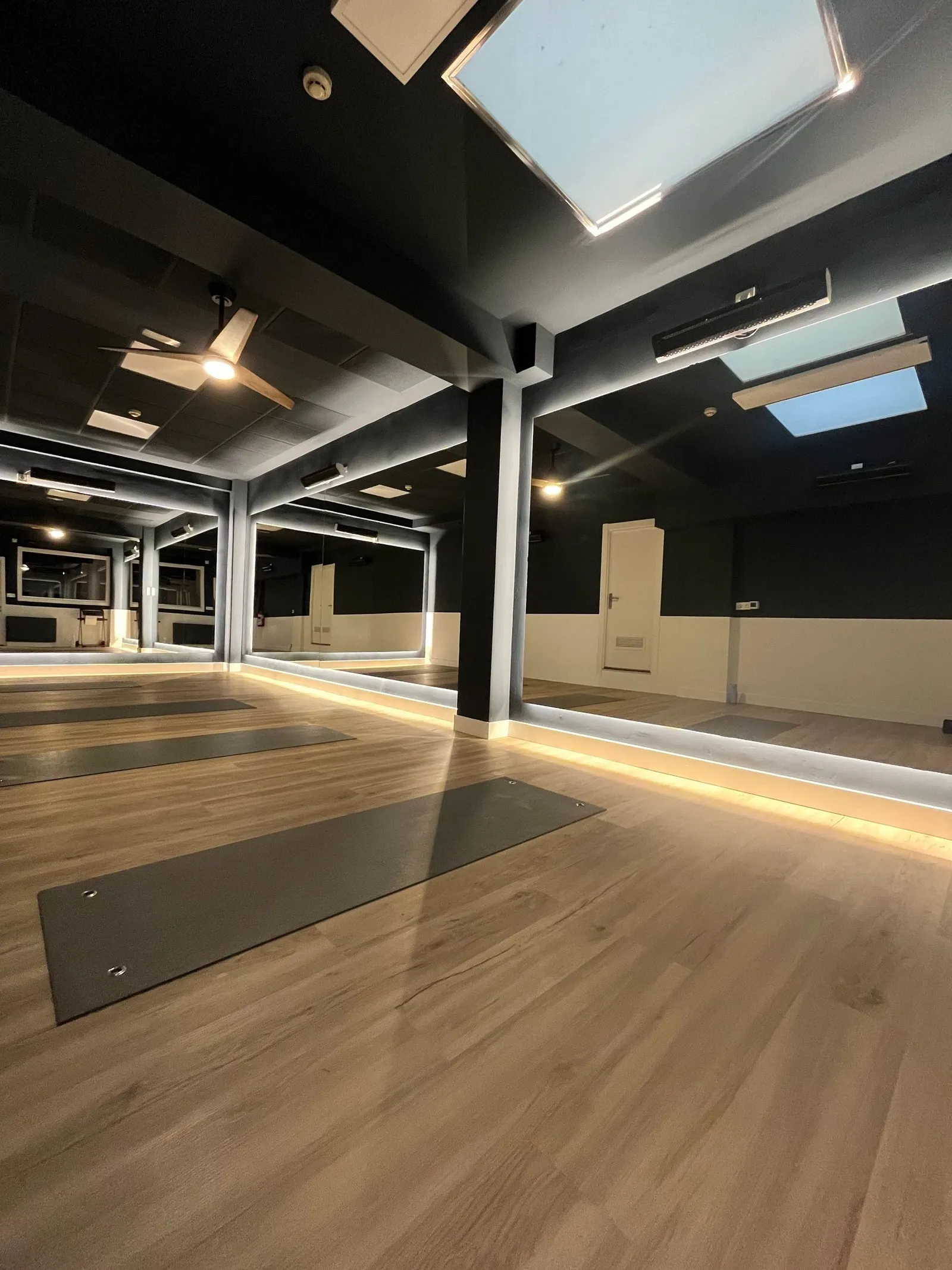 OMM Yoga — yoga-studio i Areeta / Las Arenas — bild 3