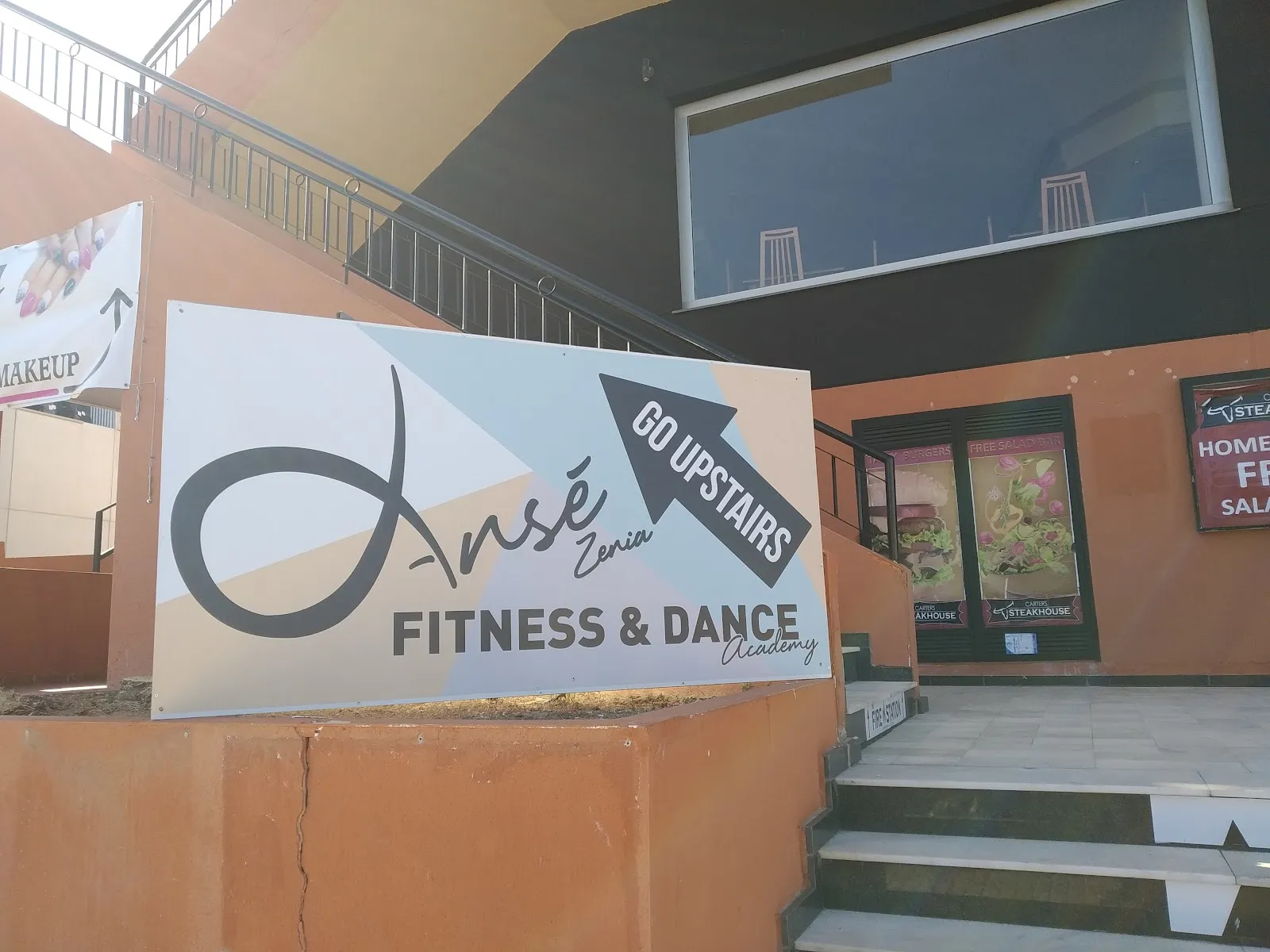 Zenia Dance — baile-studio en Orihuela Costa — 3