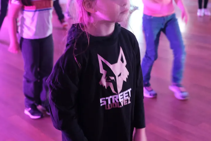 DALAAZ DANCE Company - Sportanlage Neuching — Tanz in München