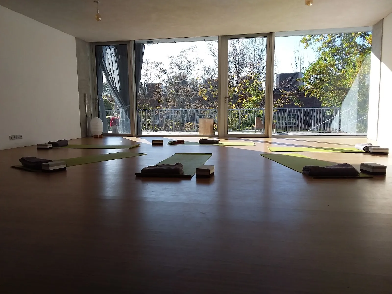 Schwangeren Yoga und Mama Baby Yoga Wedding Familienzentrum Nauener Platz Schulstrasse 101 — yoga-studio in Wedding, Berlin — 3