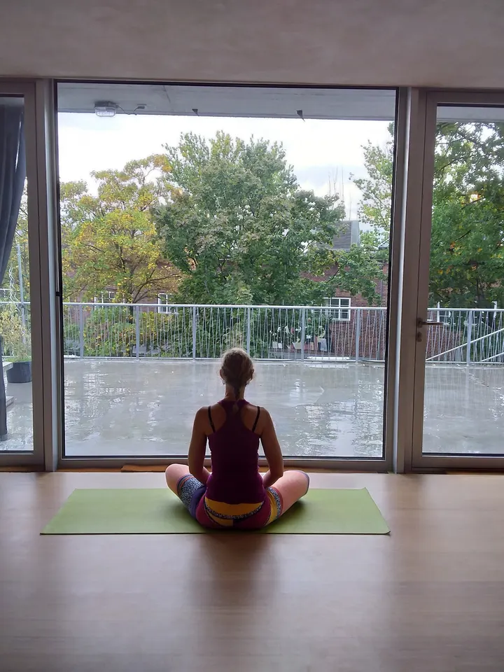 Schwangeren Yoga und Mama Baby Yoga Wedding Familienzentrum Nauener Platz Schulstrasse 101 — Yoga in Wedding, Berlin