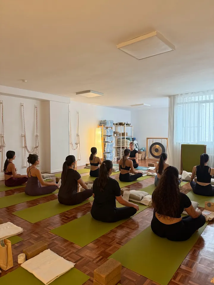 YOGAOMMM Studio — Yoga en Chamberí, Madrid