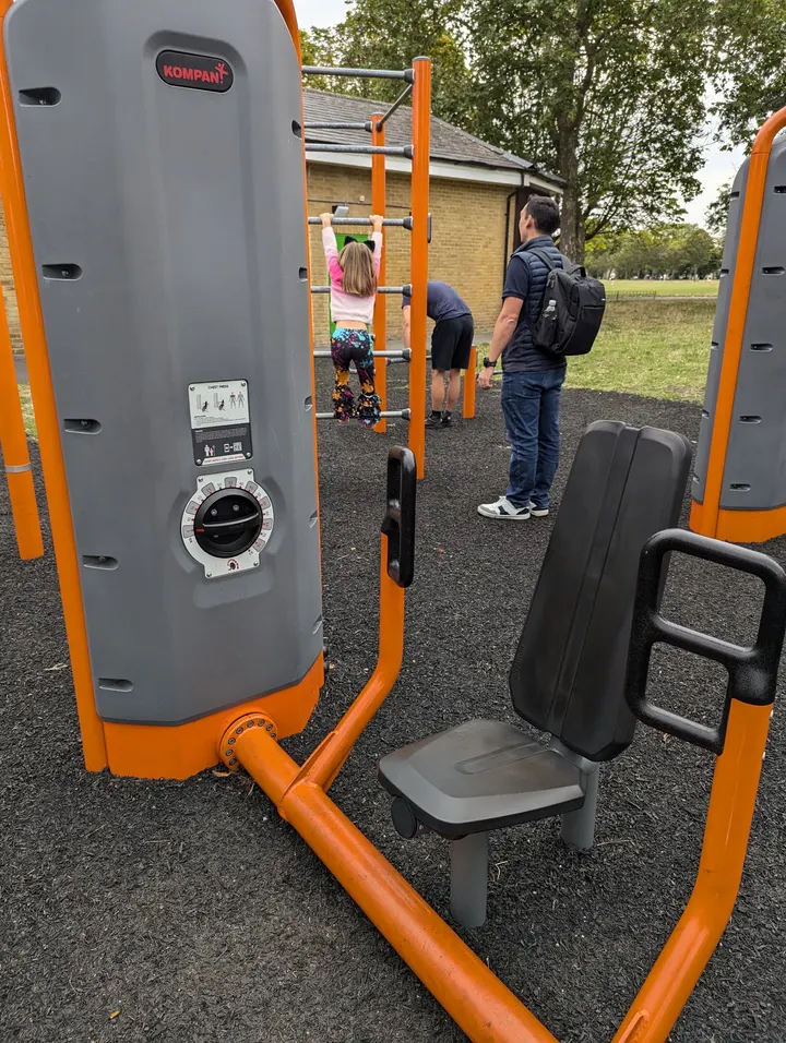 Outside Gym — fitness studio in Bow, London — 3