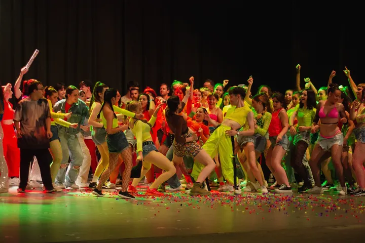 ESCUELA "FRESAS CON NATA" — baile-studio en Valladolid — 4
