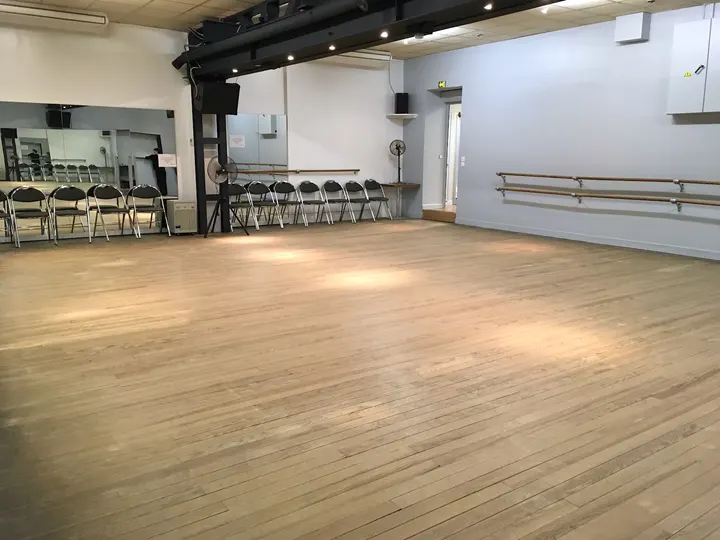 Ecole de danse de Paris — danse-studio à Paris — 3