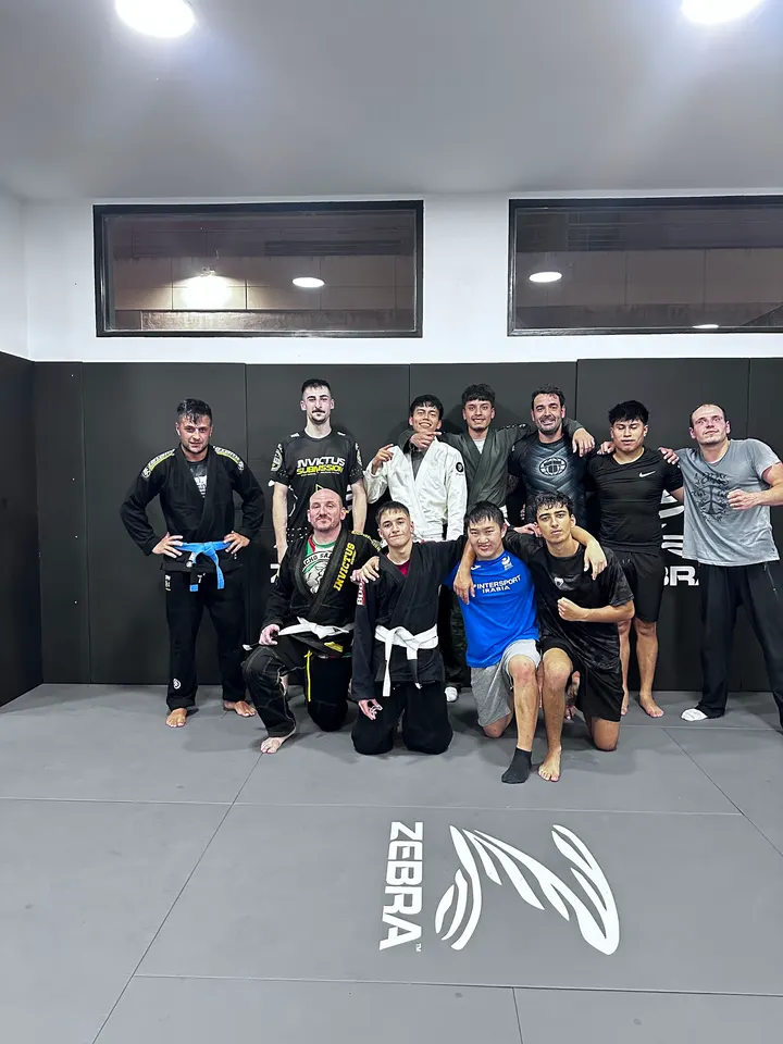 Jiu Jitsu Invictus Submission — artes marciales-studio en Vitoria-Gasteiz — 3