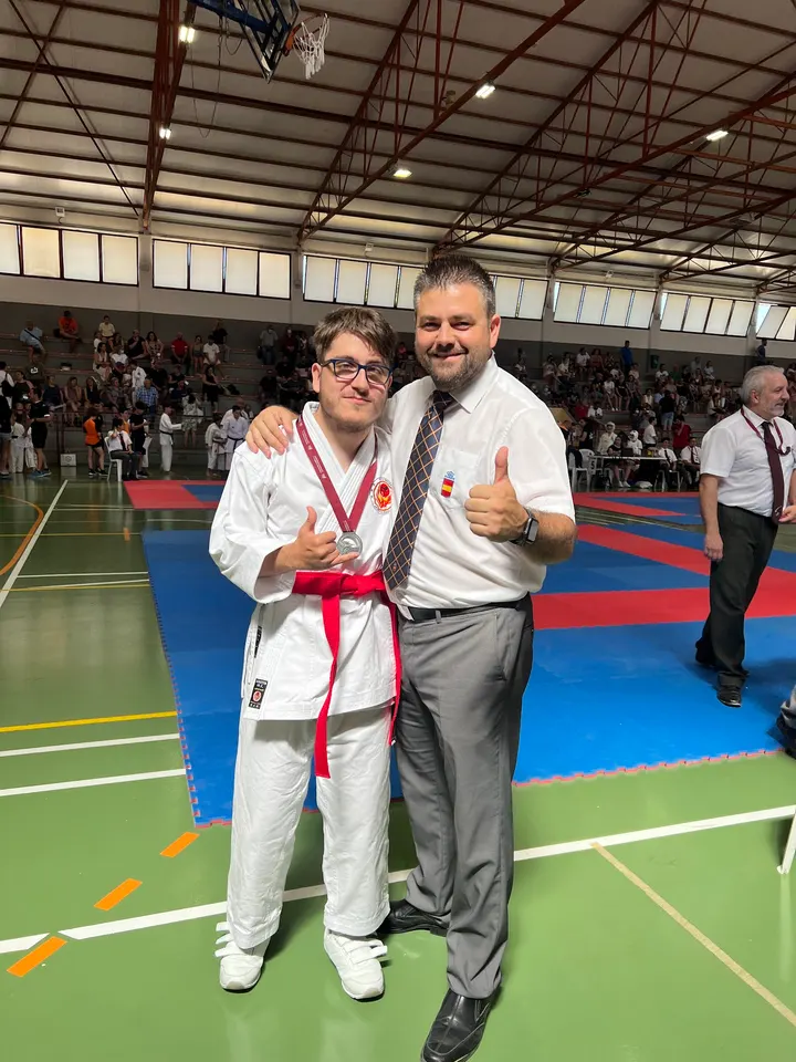 CLUB DE KARATE ANTONIO MIGUEL VERDÚ — artes marciales-studio en Altabix, Elche — 3