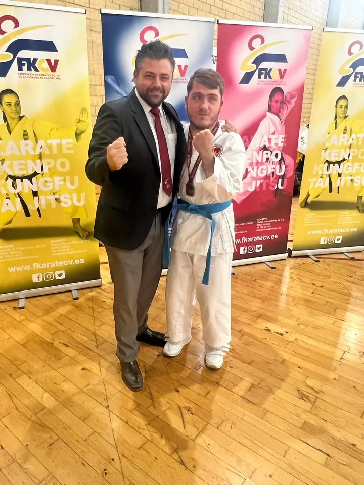 CLUB DE KARATE ANTONIO MIGUEL VERDÚ — Artes marciales en Altabix, Elche