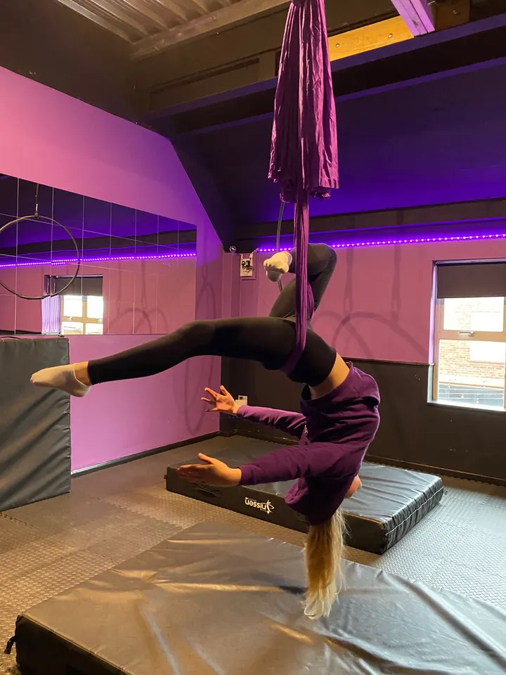 Mind Body and Pole — pole fitness-studio in Old Dean, Camberley — 2